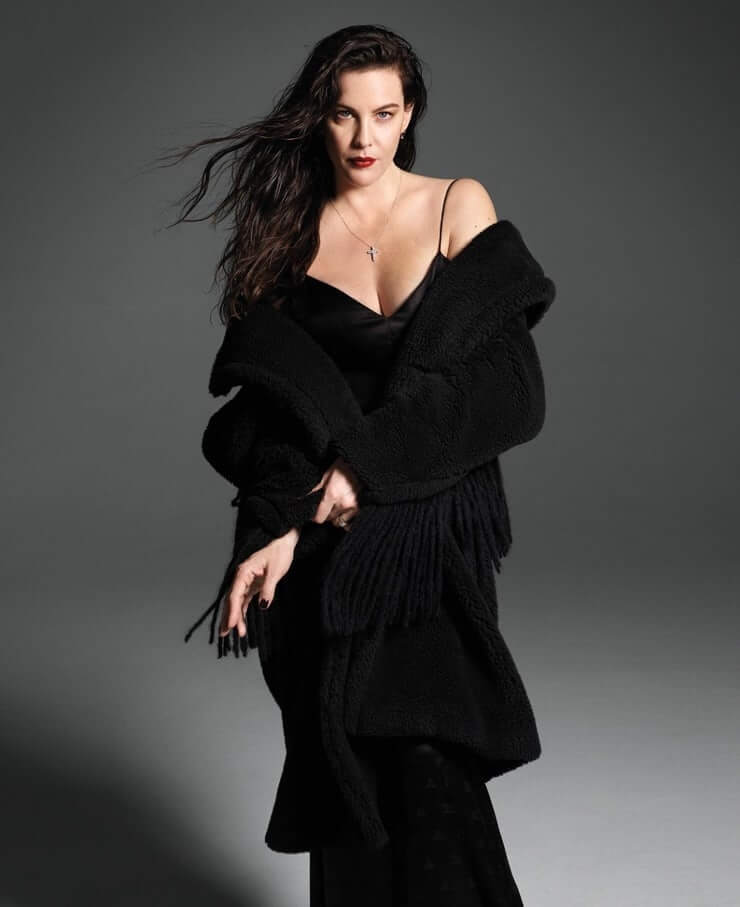 61 Sexy Liv Tyler Boobs Pictures That Will Make Your Heart Pound For Her 40