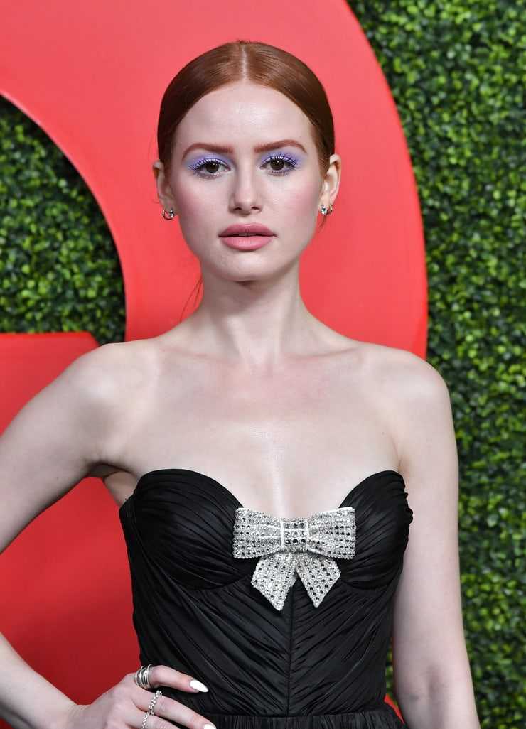 70+ Hot Pictures of Madelaine Petsch From Riverdale 7