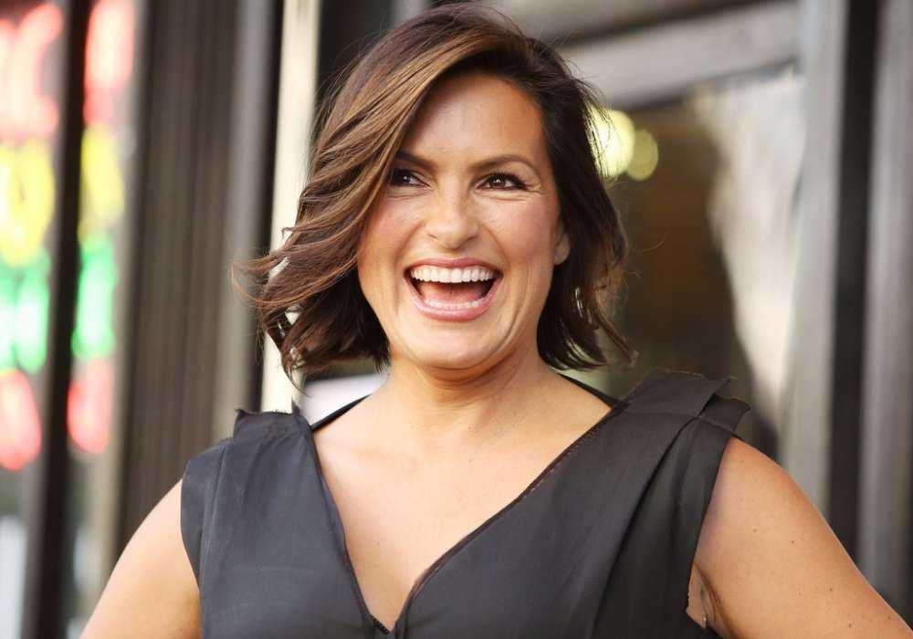 70+ Hot Pictures Of Mariska Hargitay Are Too Damn Hot For Even Her Fans 25