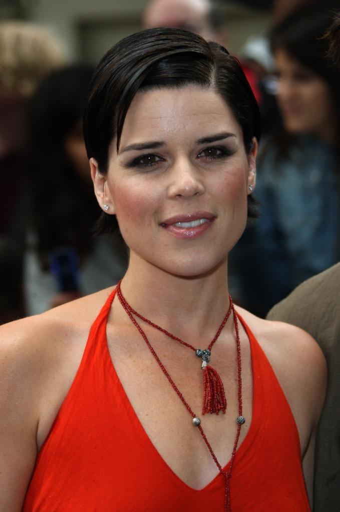 55 Hot Pictures Of Neve Campbell – Skyscraper Movie Actress 15