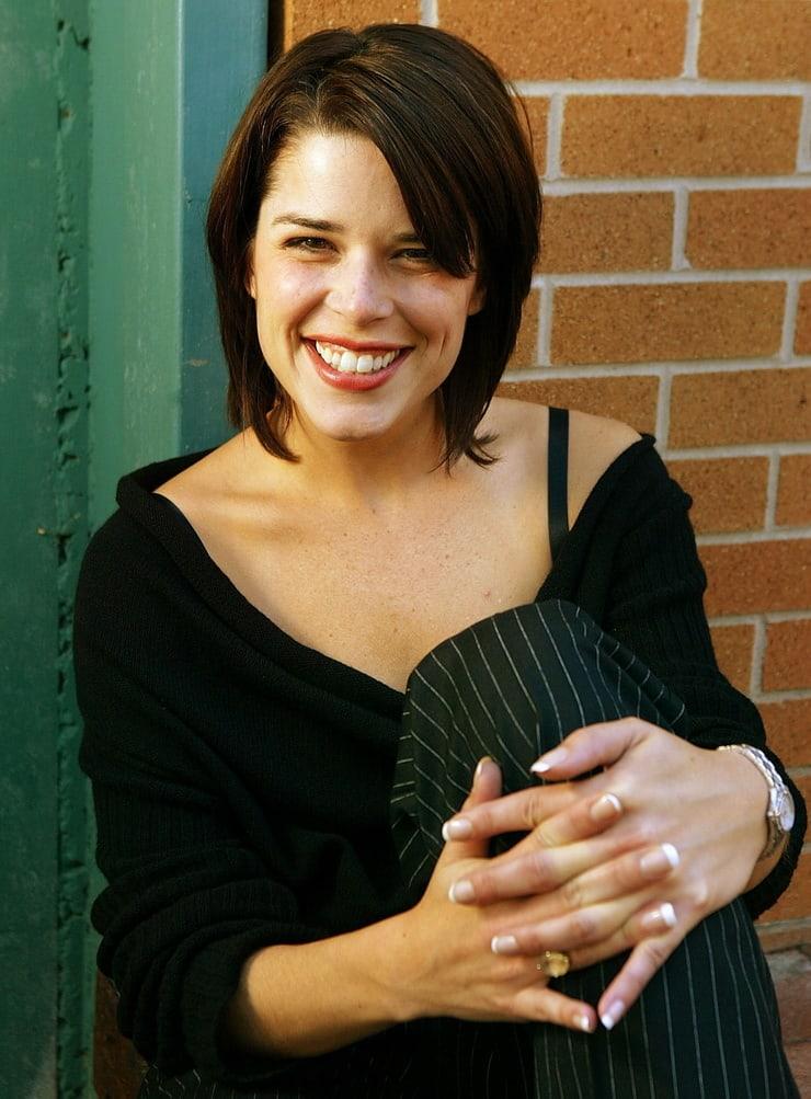 55 Hot Pictures Of Neve Campbell – Skyscraper Movie Actress 4
