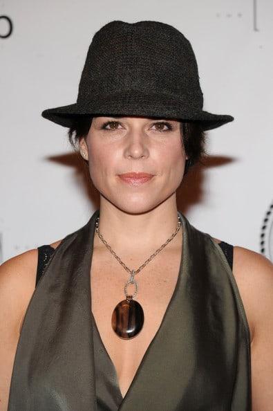 55 Hot Pictures Of Neve Campbell – Skyscraper Movie Actress 6