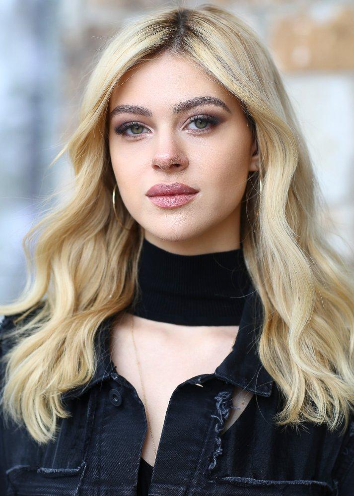 55 Hot Pictures Of Nicola Peltz Will Drive You Insane For Her 4