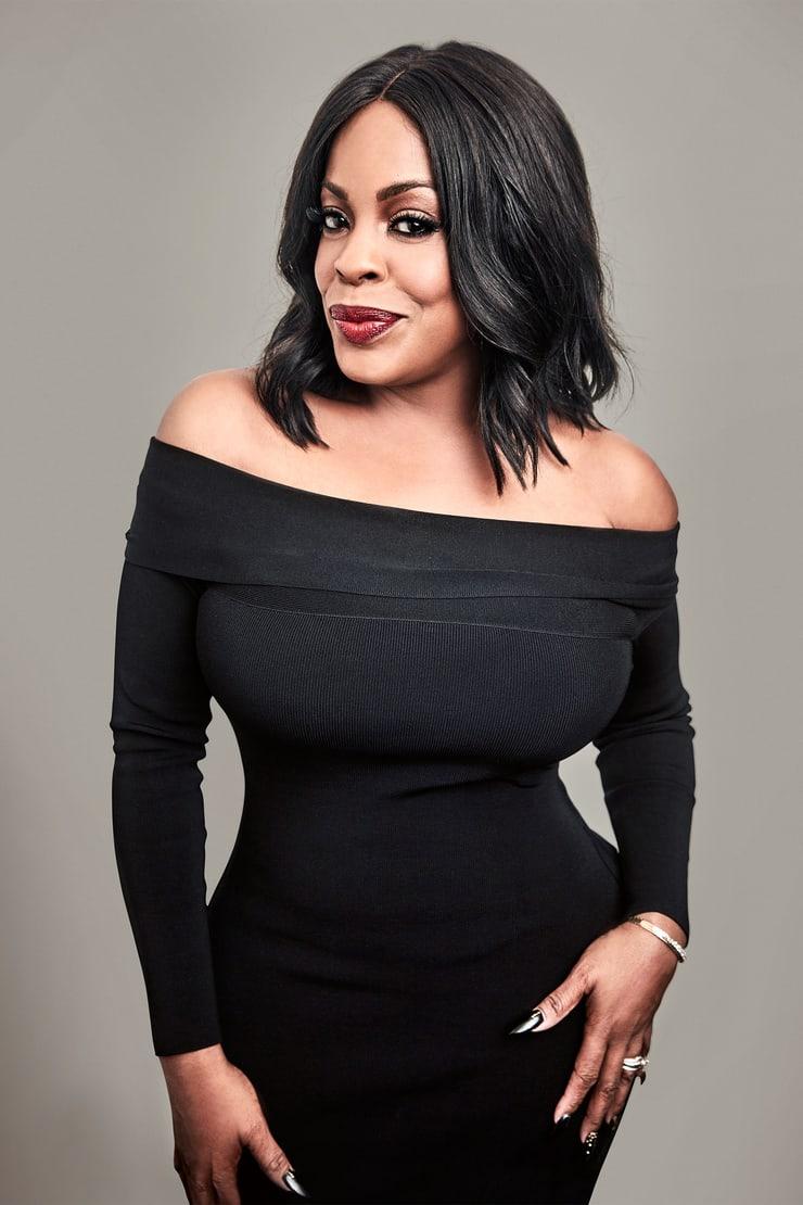 70+ Hot Pictures Of Niecy Nash Which Will Make You Drool For Her 13