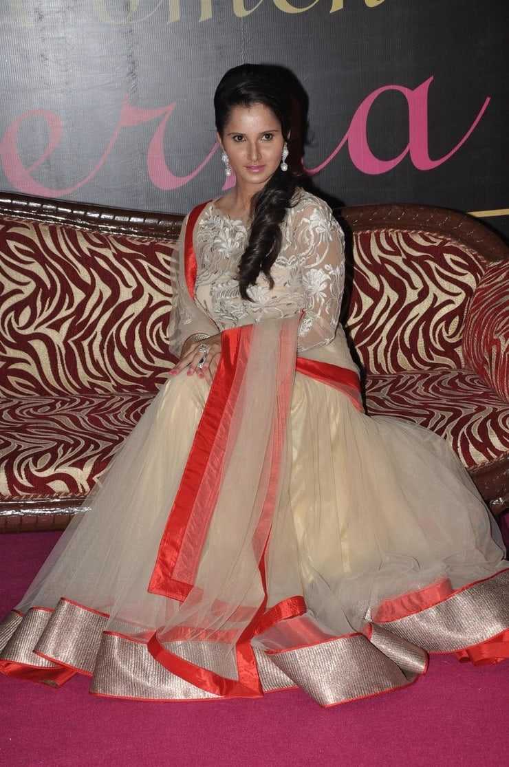 70+ Hot Pictures Of Sania Mirza Will Prove That She Is One Of The Sexiest Women Alive 8