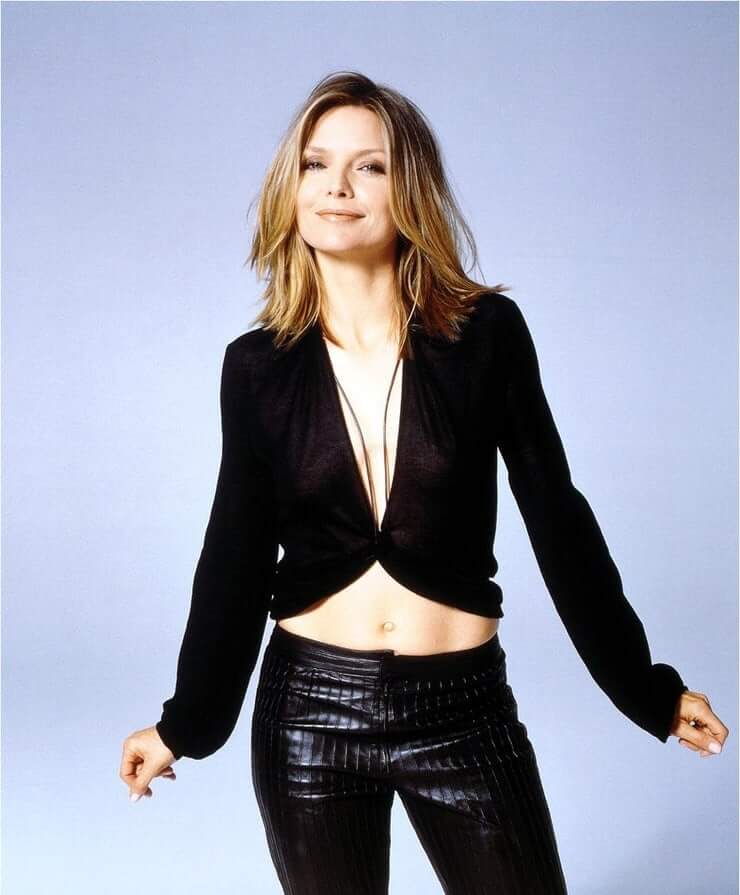 45 Sexy and Hot Michelle Pfeiffer Pictures – Bikini, Ass, Boobs 8