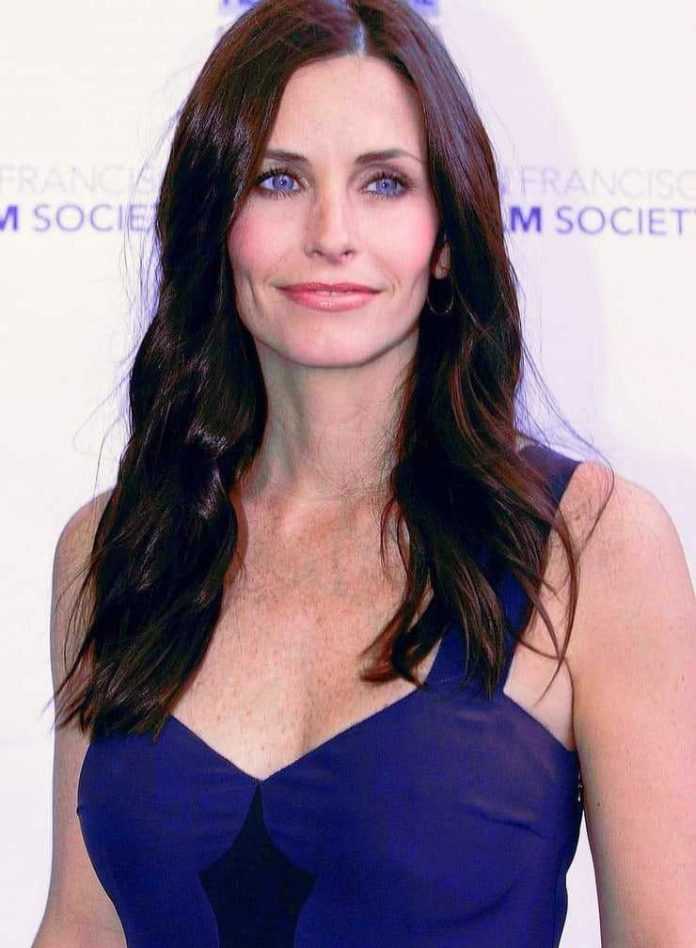 55 Sexy and Hot Courteney Cox Pictures – Bikini, Ass, Boobs 11