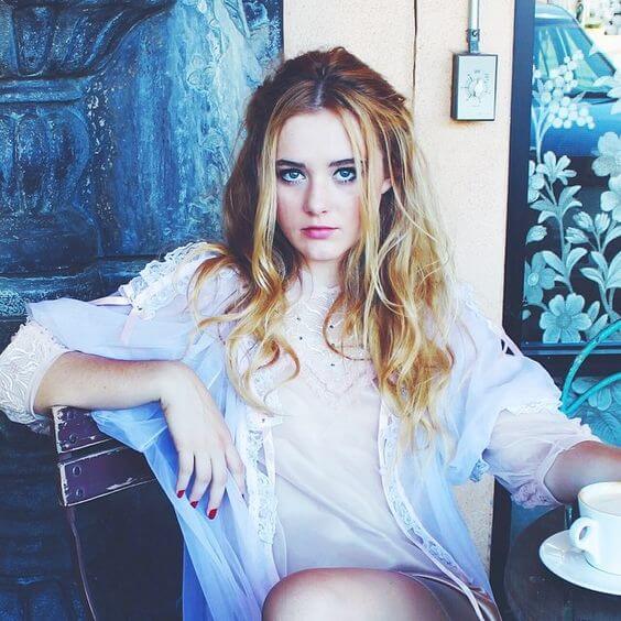 47 Sexy and Hot Kathryn Newton Pictures – Bikini, Ass, Boobs 11