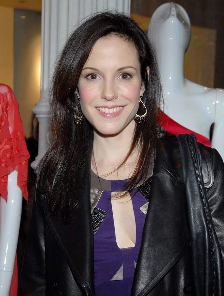 47 Sexy and Hot Mary Louise Parker Pictures – Bikini, Ass, Boobs 13