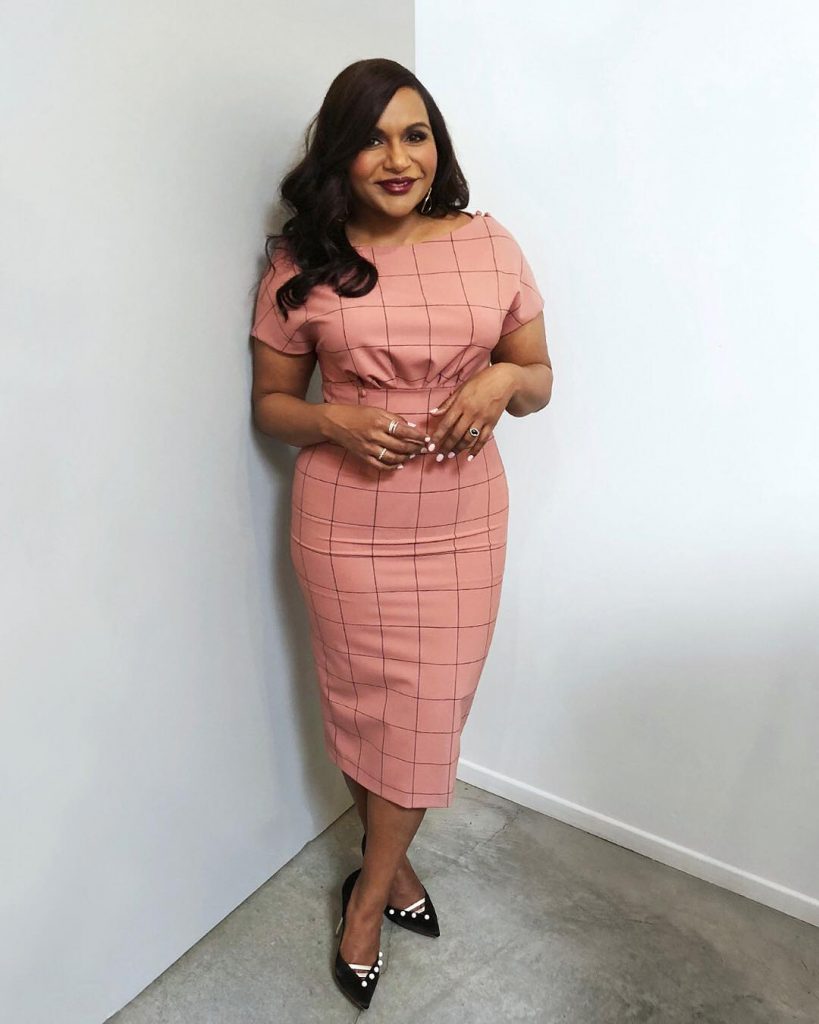 49 Sexy and Hot Mindy Kaling Pictures – Bikini, Ass, Boobs 13