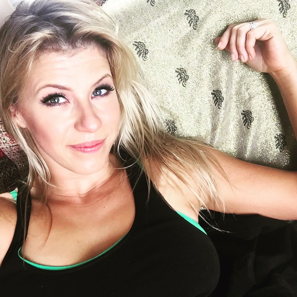 60 Sexy and Hot Jodie Sweetin Pictures – Bikini, Ass, Boobs 7