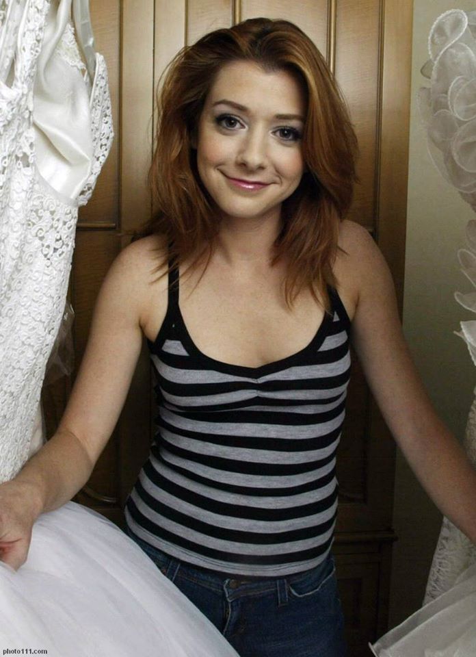 60 Sexy and Hot Alyson Hannigan Pictures – Bikini, Ass, Boobs 23