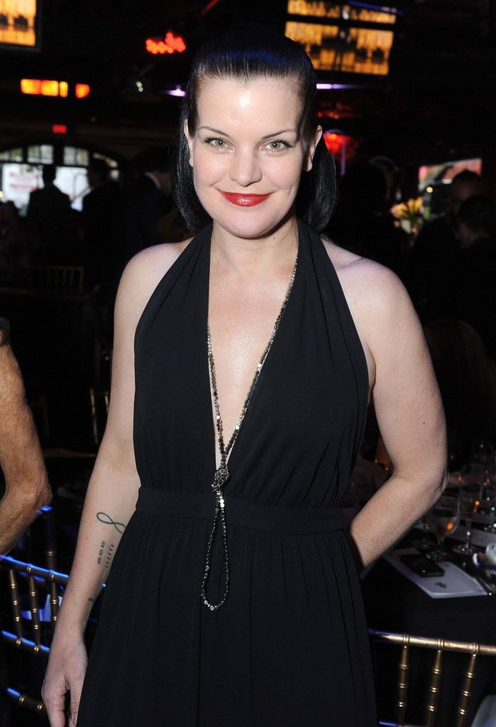 41 Sexy and Hot Pauley Perrette Pictures – Bikini, Ass, Boobs 15