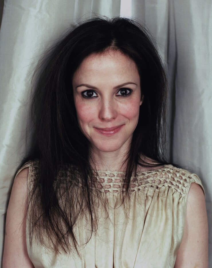 47 Sexy and Hot Mary Louise Parker Pictures – Bikini, Ass, Boobs 19