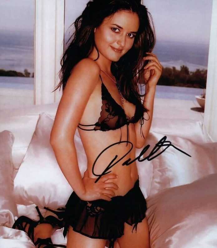 50 Sexy and Hot Danica McKellar Pictures – Bikini, Ass, Boobs 3