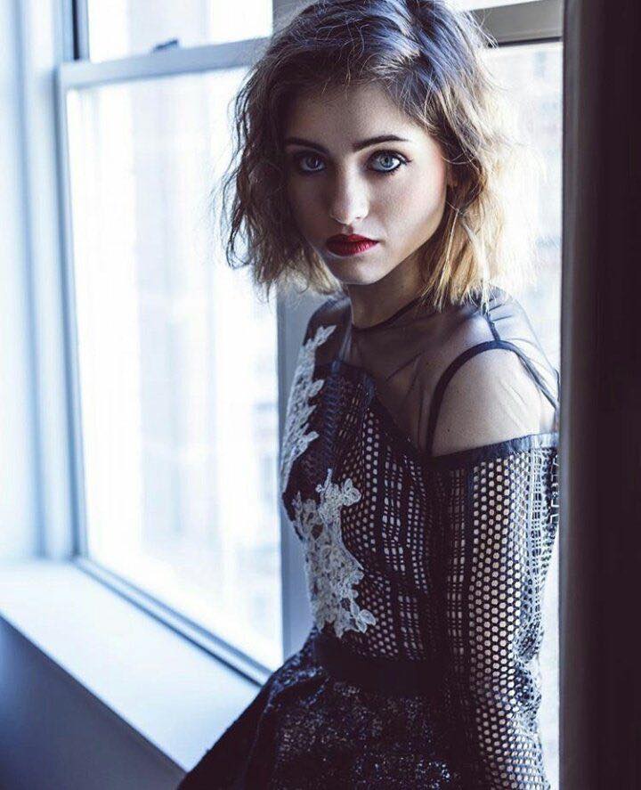 60 Sexy and Hot Natalia Dyer Pictures – Bikini, Ass, Boobs 29