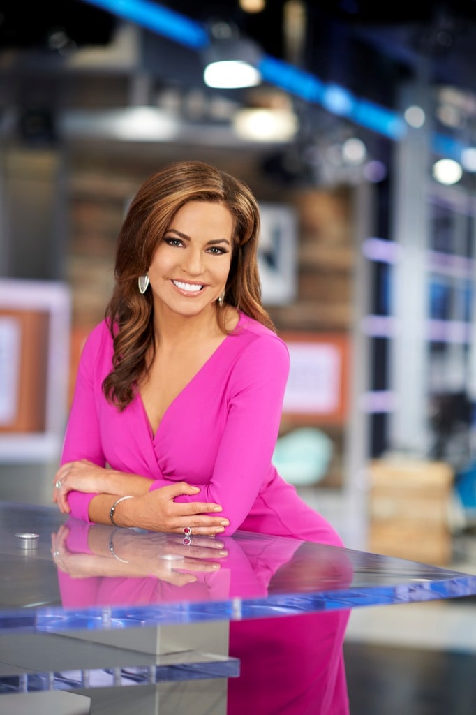 43 Sexy and Hot Robin Meade Pictures – Bikini, Ass, Boobs 15