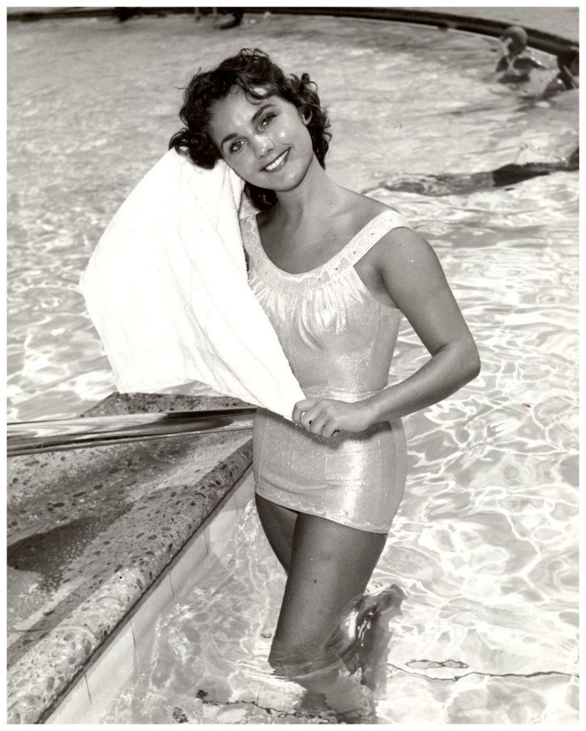 50 Sexy and Hot Dawn Wells Pictures – Bikini, Ass, Boobs 31