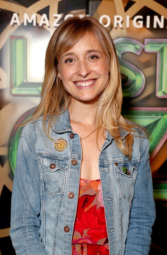 52 Sexy and Hot Allison Mack Pictures – Bikini, Ass, Boobs 82