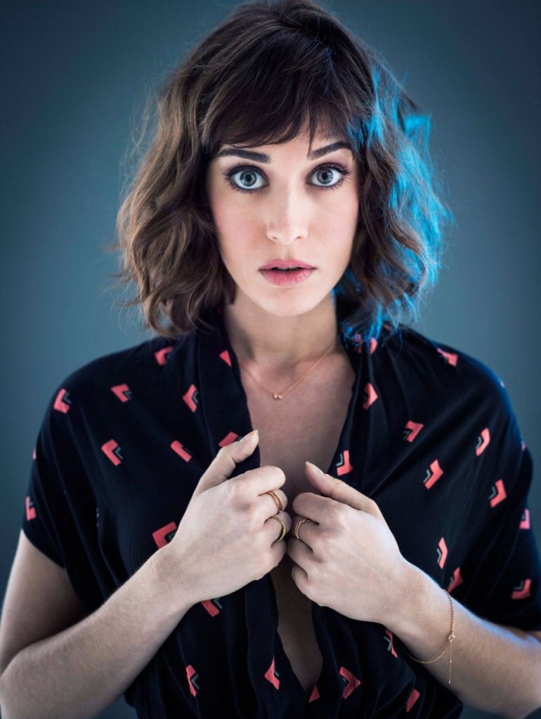 46 Sexy and Hot Lizzy Caplan Pictures – Bikini, Ass, Boobs 36