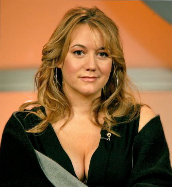 43 Sexy and Hot Megyn Price Pictures – Bikini, Ass, Boobs 39