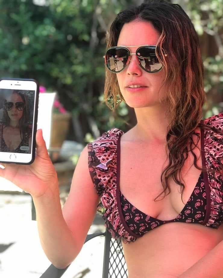 51 Sexy and Hot Rachel Bilson Pictures – Bikini, Ass, Boobs 5