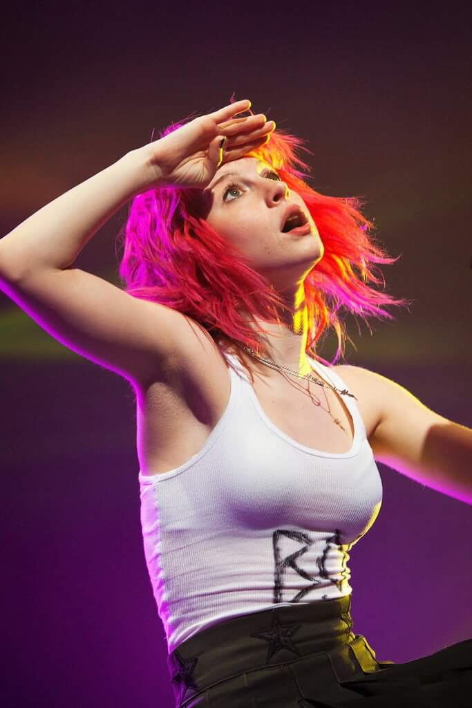 48 Sexy and Hot Hayley Williams Pictures – Bikini, Ass, Boobs 5