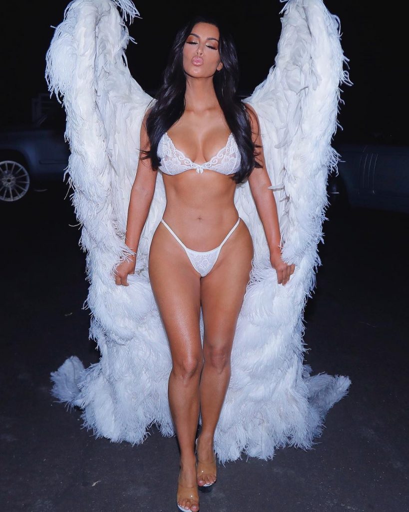 60 Sexy and Hot Kim Kardashian Nude Pictures – Bikini, Ass, Boobs 5