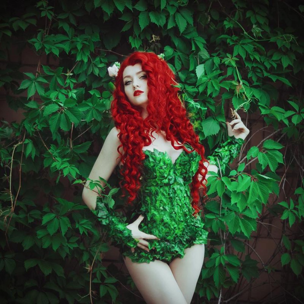 43 Sexy and Hot Poison Ivy Pictures – Bikini, Ass, Boobs 45