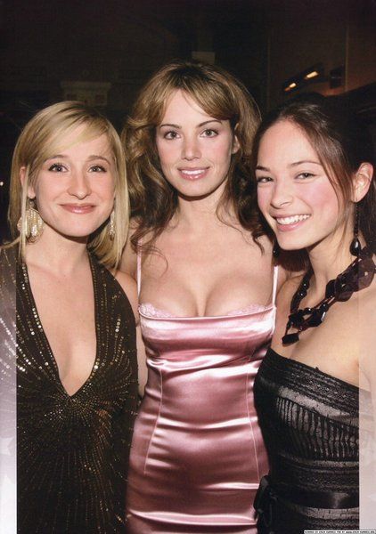52 Sexy and Hot Allison Mack Pictures – Bikini, Ass, Boobs 46