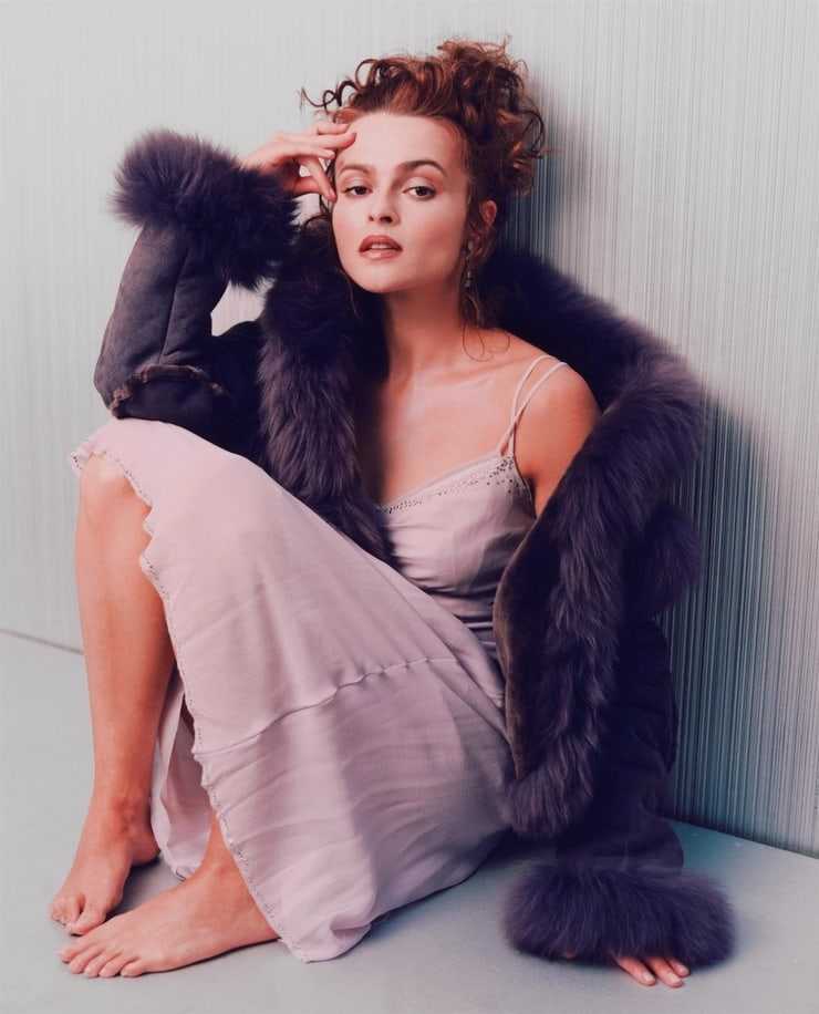 57 Sexy and Hot Helena Bonham Carter Pictures – Bikini, Ass, Boobs 63