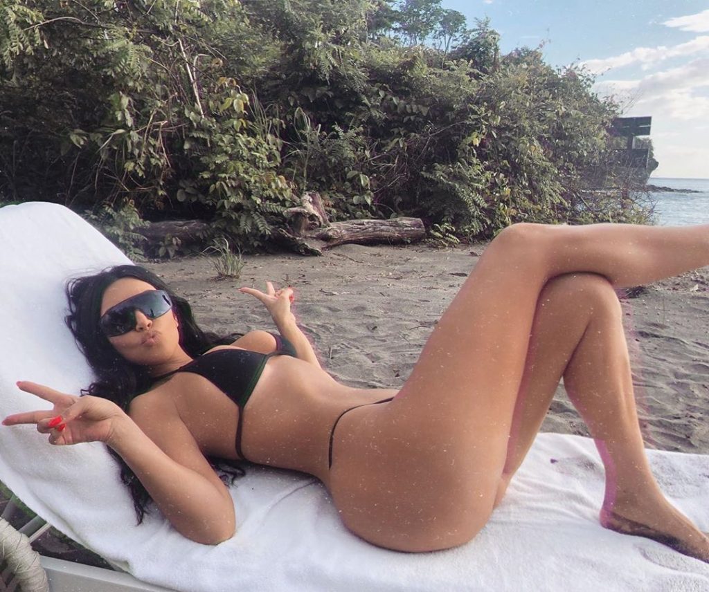 60 Sexy and Hot Kim Kardashian Nude Pictures – Bikini, Ass, Boobs 4