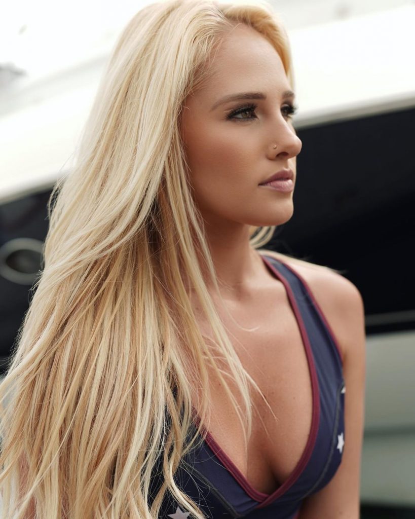 50 Sexy and Hot Tomi Lahren Pictures – Bikini, Ass, Boobs 7