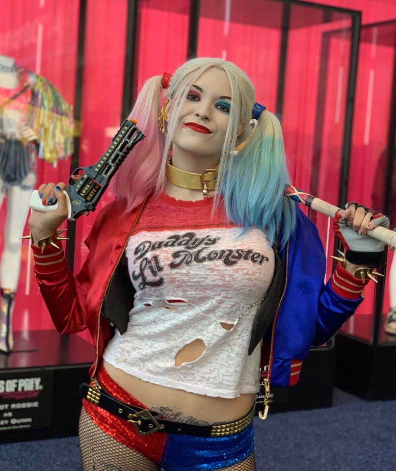 41 Sexy and Hot Harley Quinn Pictures – Bikini, Ass, Boobs 21