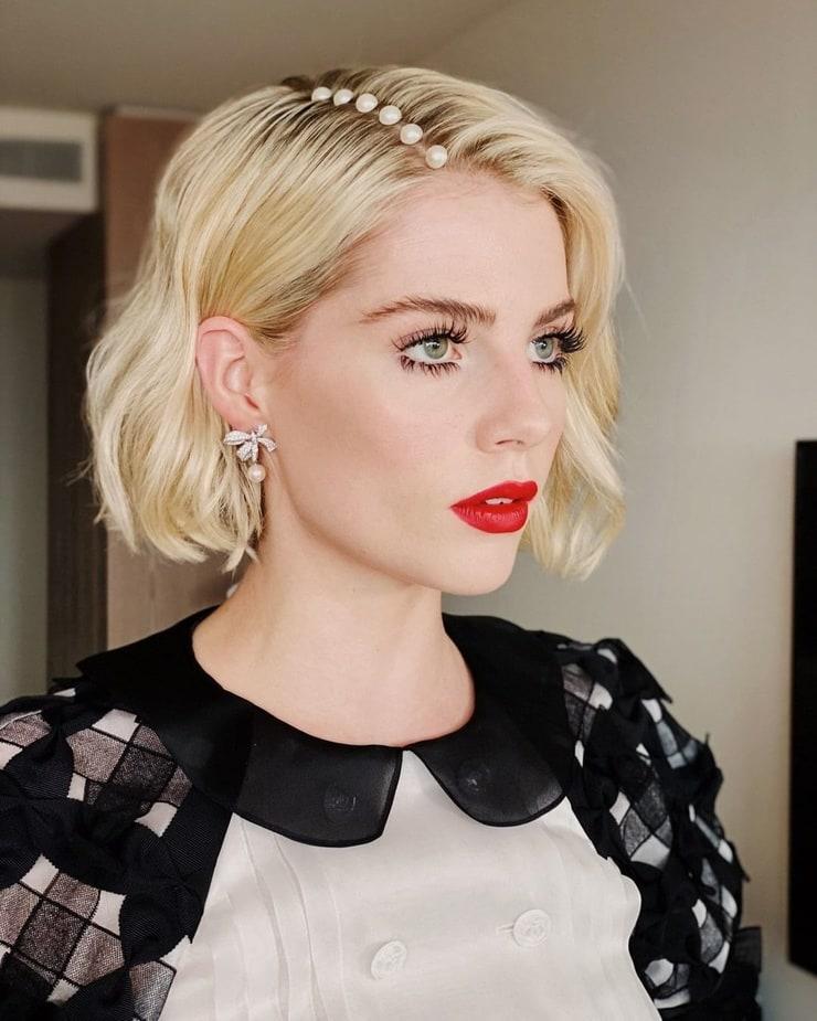 70+ Hot Pictures Of Lucy Boynton Which Will Make Your Day 7