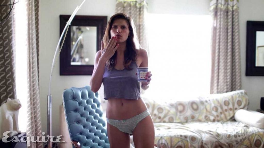 45 Sexy and Hot Lake Bell Pictures – Bikini, Ass, Boobs 8