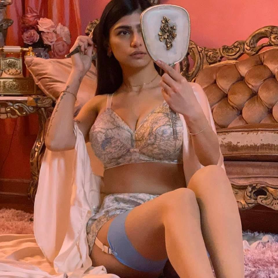 60 Sexy and Hot Mia Khalifa Pictures – Bikini, Ass, Boobs 29