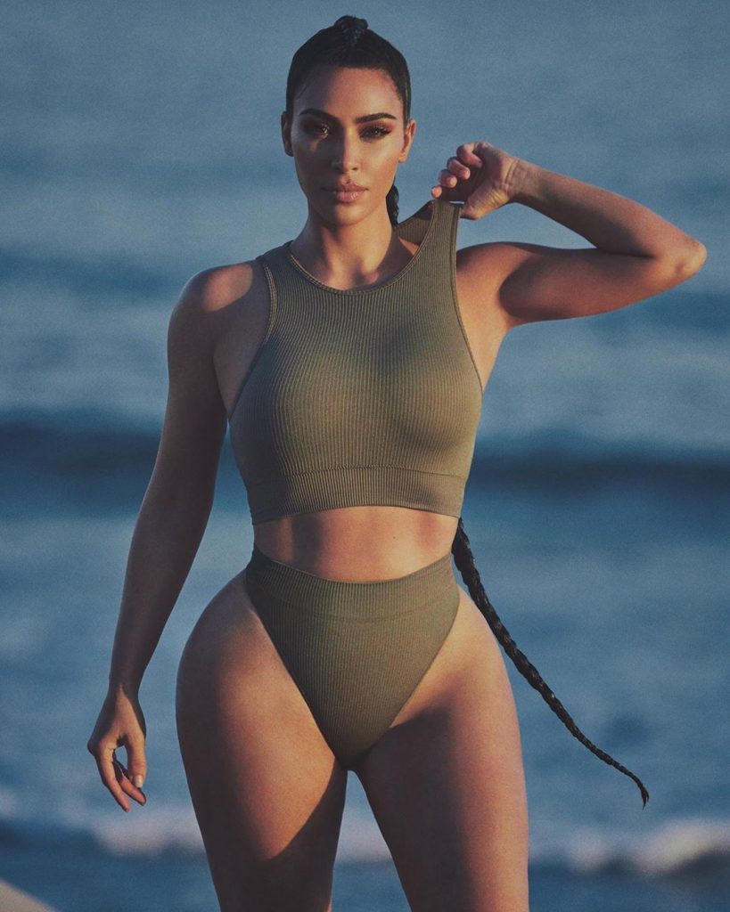 60 Sexy and Hot Kim Kardashian Nude Pictures – Bikini, Ass, Boobs 14