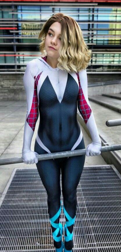 49 Sexy and Hot Spider Gwen Pictures – Bikini, Ass, Boobs 107
