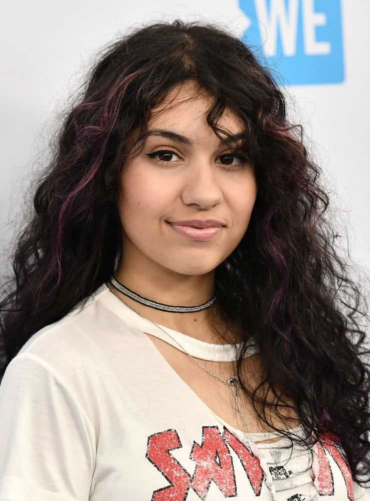 47 Sexy and Hot Alessia Cara Pictures - Bikini, Ass, Boobs.