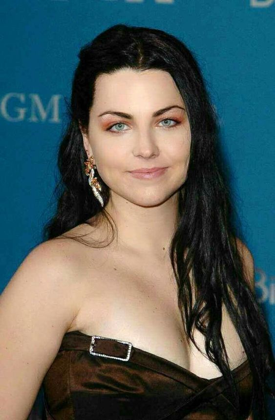 Amy Lee Sexy Boobs