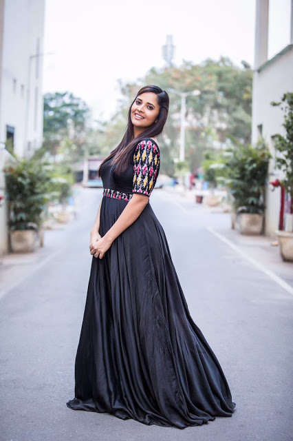 Anasuya Bharadwaj Looking Stunning In Black Outfits 6