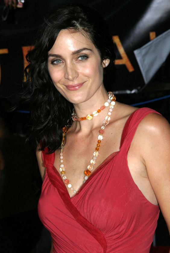Carrie Anne Moss Hot on Party