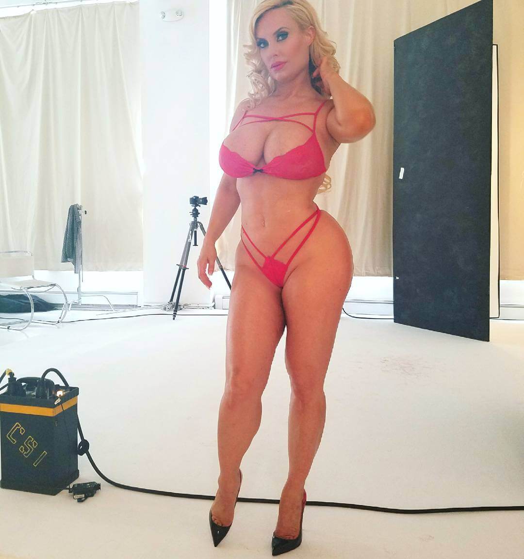 Coco Austin hot thigh pic (2)