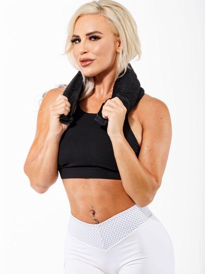 70+ Hot Pictures Of Dana Brooke Show Off This WWE Diva’s Sexy Body 490