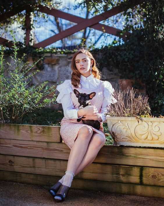 70+ Danielle Rose Russell Hot Pictures Will Drive You Nuts For Her 5