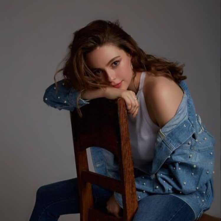 70+ Danielle Rose Russell Hot Pictures Will Drive You Nuts For Her 15