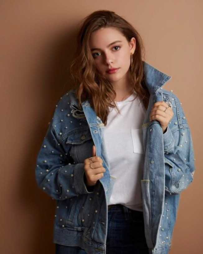70+ Danielle Rose Russell Hot Pictures Will Drive You Nuts For Her 16