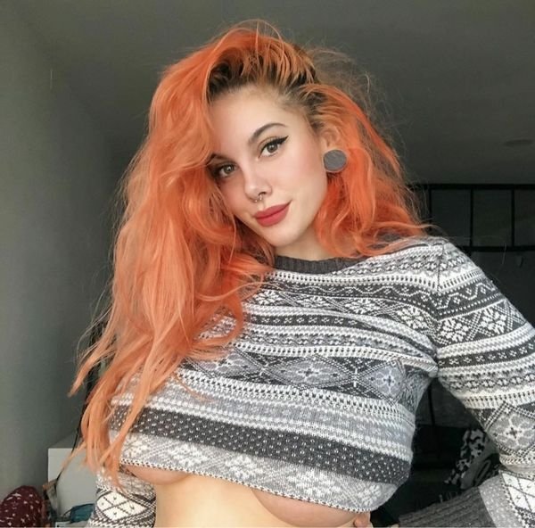 38 Hot Girls With Dyed Hair 27