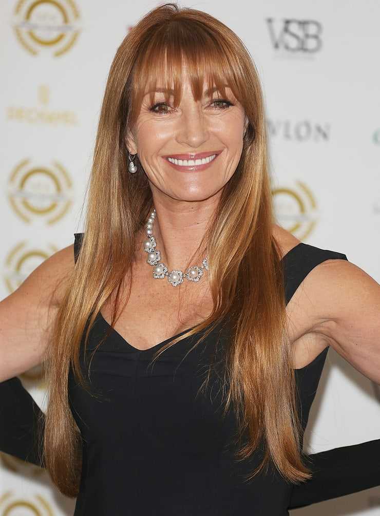51 Sexy and Hot Jane Seymour Pictures – Bikini, Ass, Boobs 40